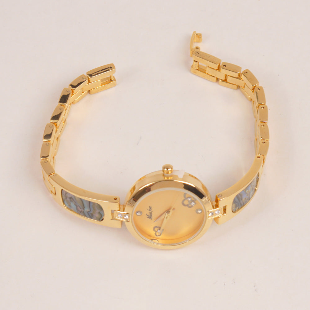 Woman Fancy Chain Watch Golden