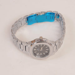 Women's Silver Chain Wrist Watch With Black Dial