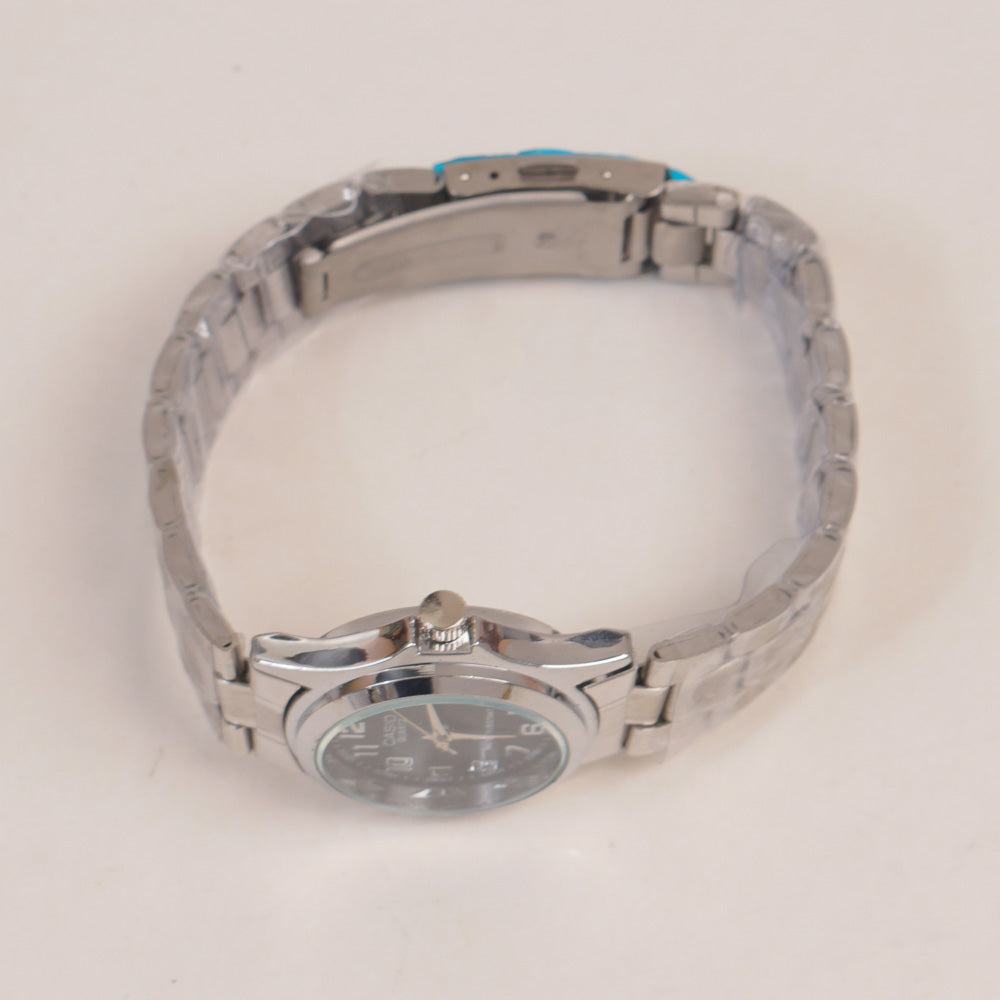 Woman Chain Watch Silver Black