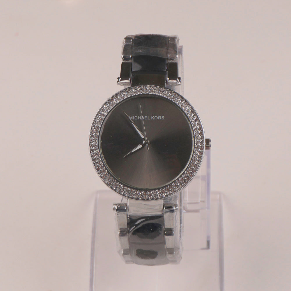 Women Chain Wrist Watch Plain Design Silver Black