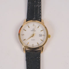 Woman Golden Dial Watch with Black Straps OMG