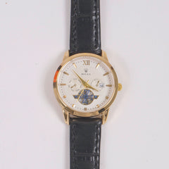 Man's Wrist Watch Golden with Black Straps