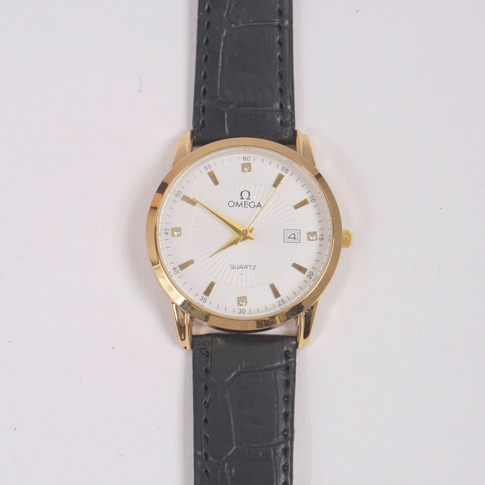 Man's Wrist Watch Golden with Black Straps White