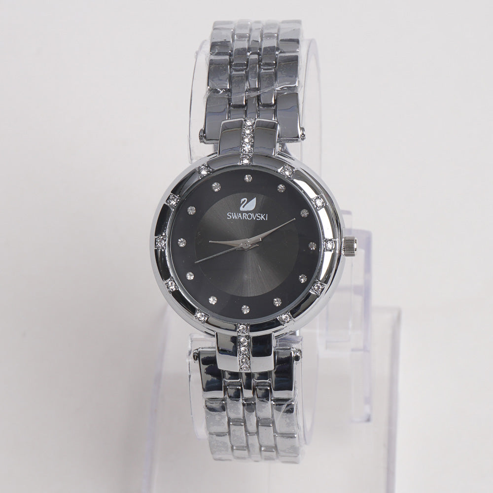 Women Stylish Chain Wrist Watch Silver With Black Dial