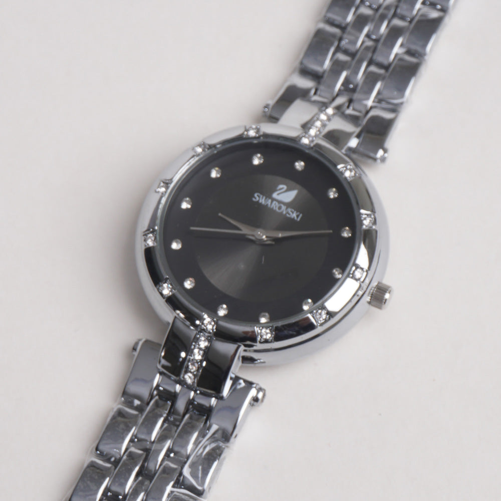 Women Stylish Chain Wrist Watch Silver With Black Dial