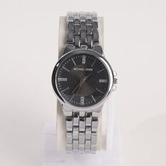 Women Stylish Chain Wrist Watch Silver With Black Dial