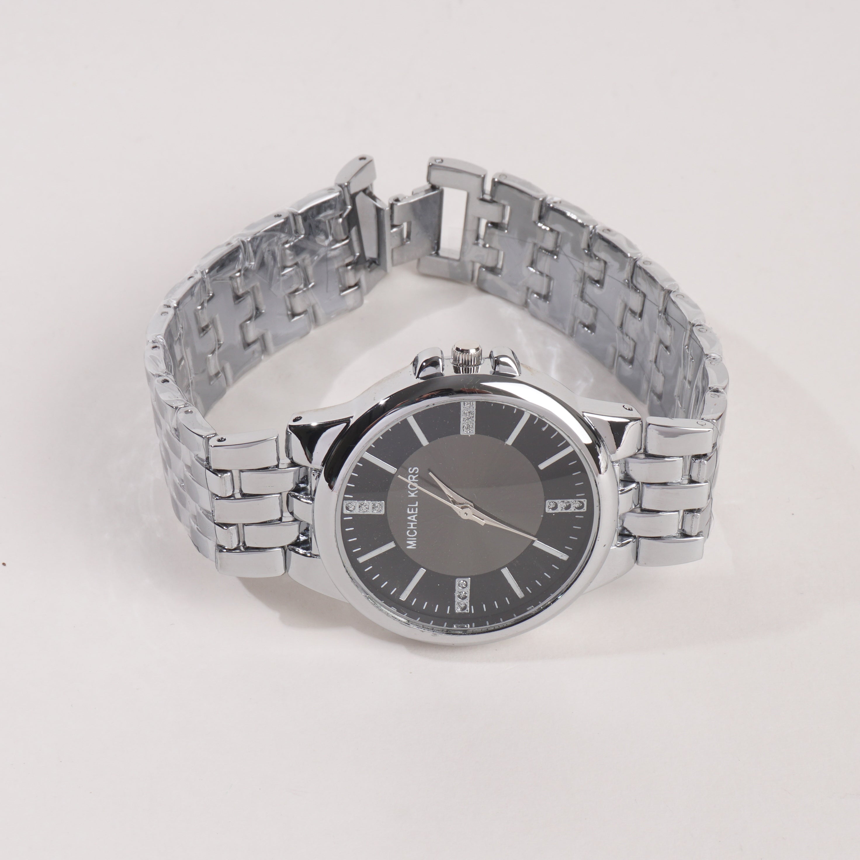 Women Stylish Chain Wrist Watch Silver With Black Dial