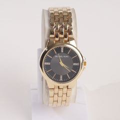 Women Stylish Chain Wrist Watch Golden With Black Dial