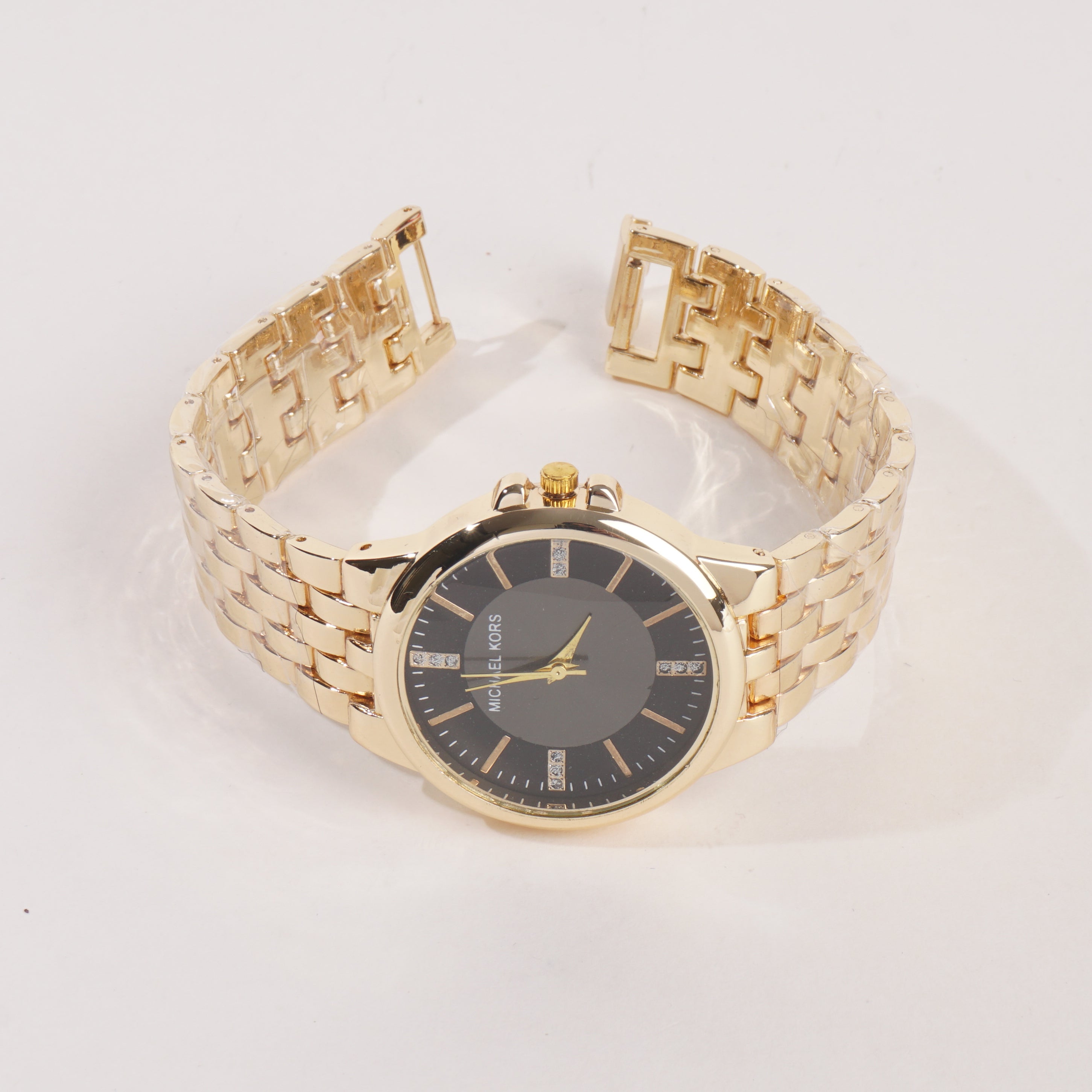 Women Stylish Chain Wrist Watch Golden With Black Dial