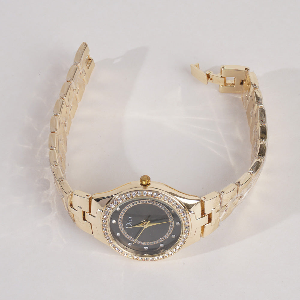 Women Stylish Chain Wrist Watch Golden With Black Dial