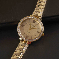 Women Chain Wrist Watch Golden