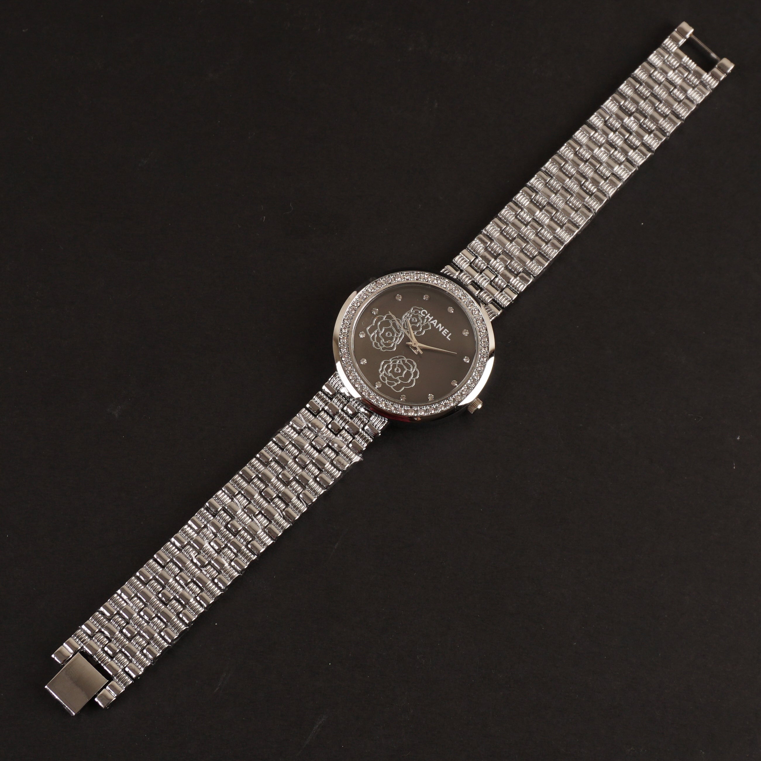 Women Chain Wrist Watch Silver Black C