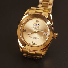 Women Chain Wrist Watch Golden R