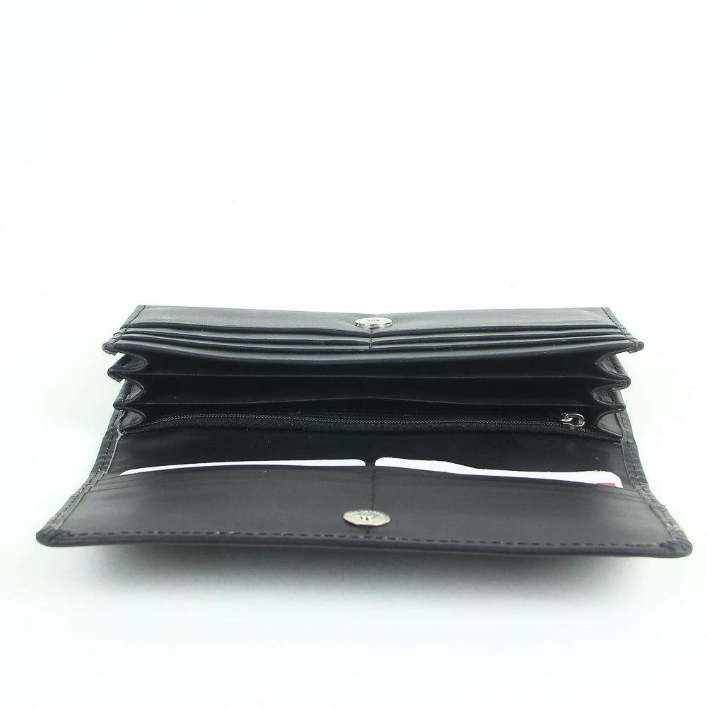 Woman's genuine leather wallet black with thread design
