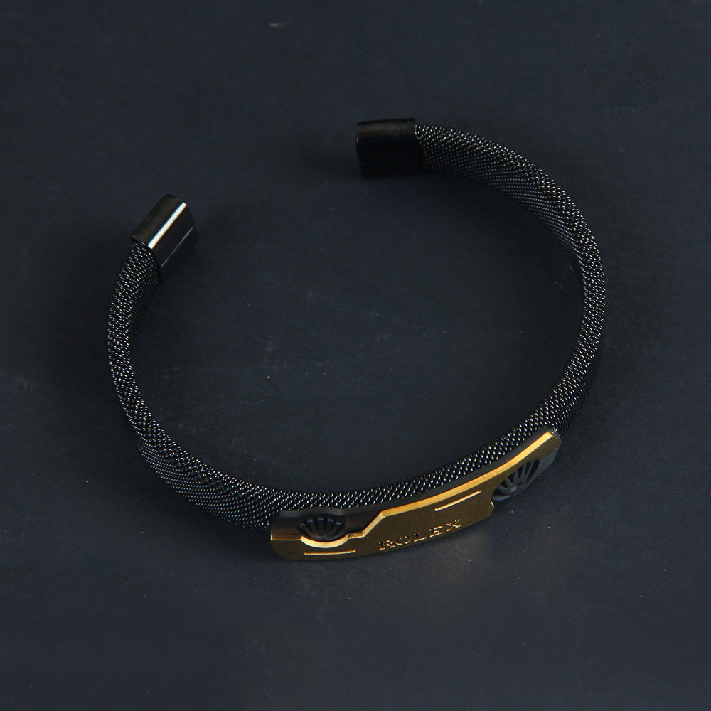 Branded Bracelets Black & Golden R